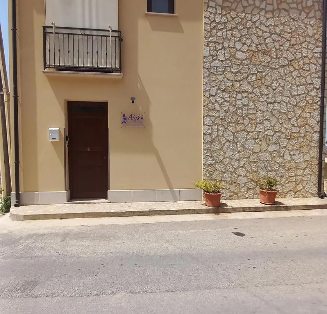 Alyke Appartamenti Vacanze Macari Italia